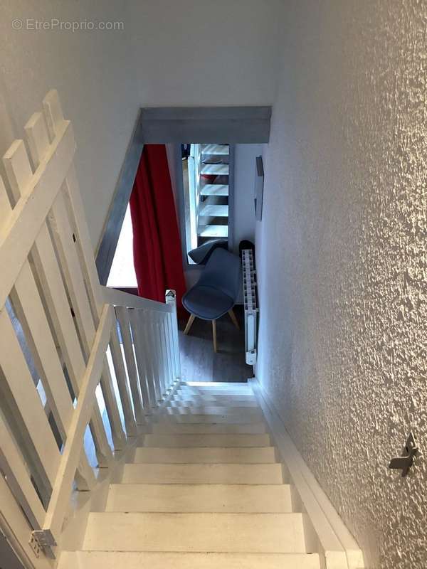 ESCALIER POUR ETAGE - Appartement à SOULAC-SUR-MER