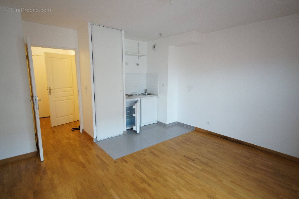 Appartement à LA GARENNE-COLOMBES