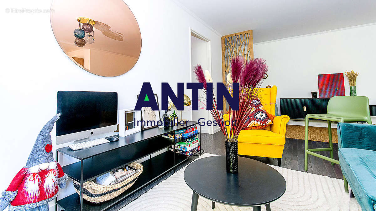 Appartement à COURBEVOIE