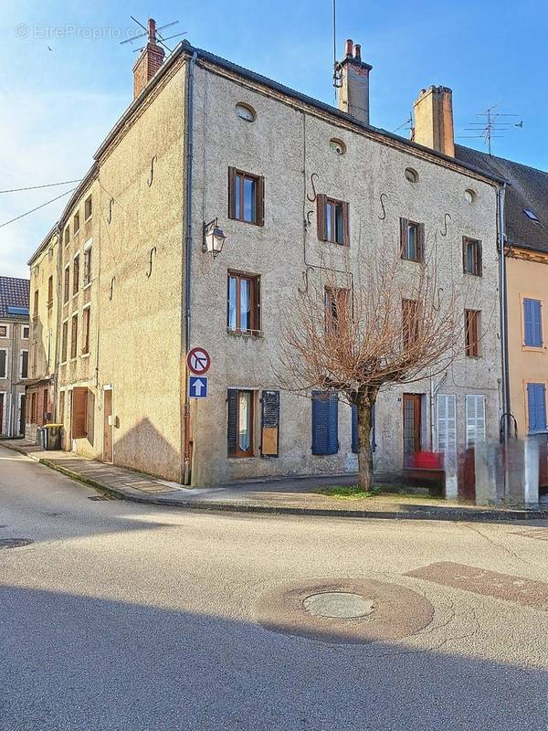 Appartement à SAINT-JEAN-DE-LOSNE