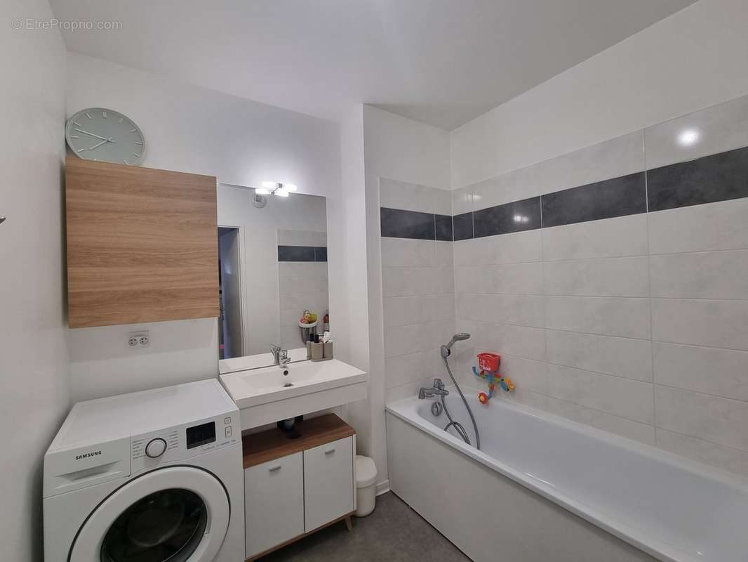 Appartement à MOISSY-CRAMAYEL