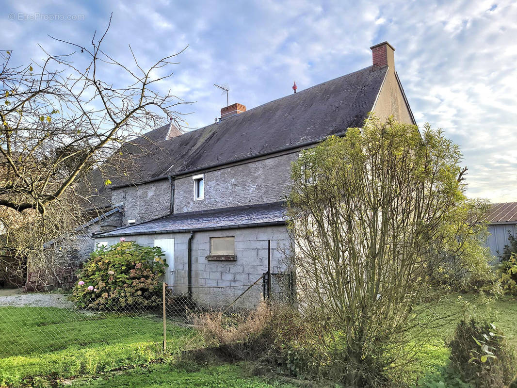 Maison à SOLRE-LE-CHATEAU