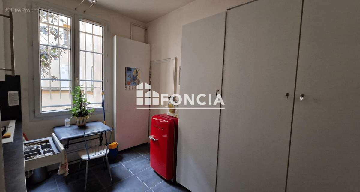 Appartement à PARIS-11E