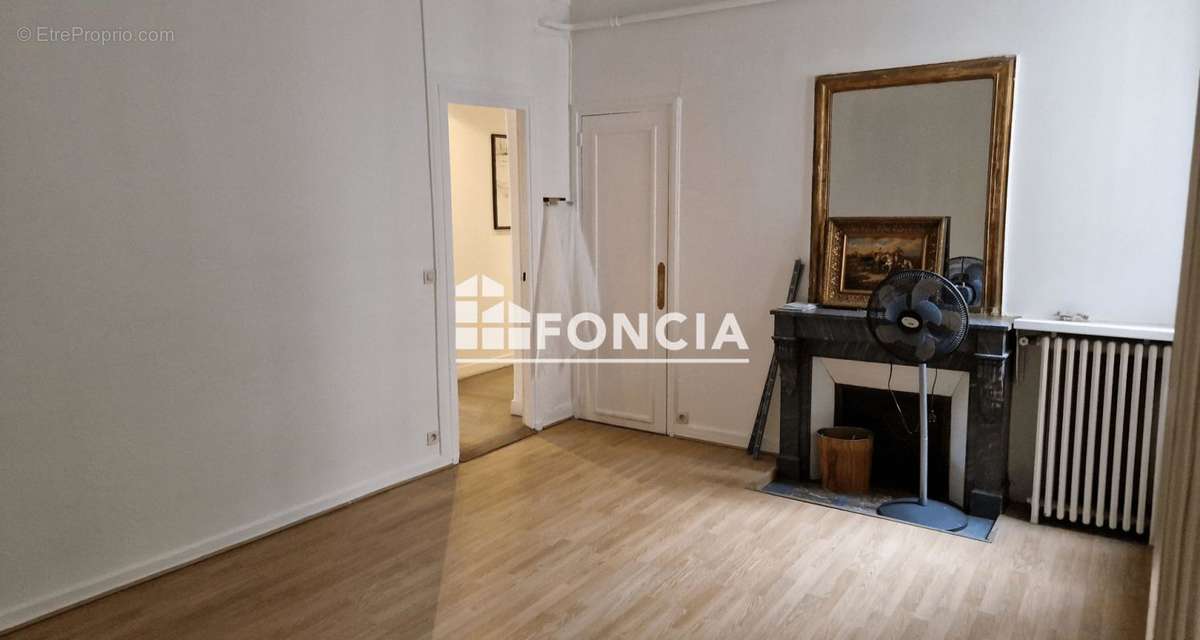 Appartement à PARIS-11E