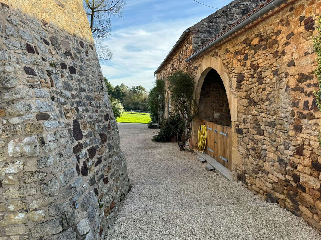 Maison à SAUVETERRE-LA-LEMANCE