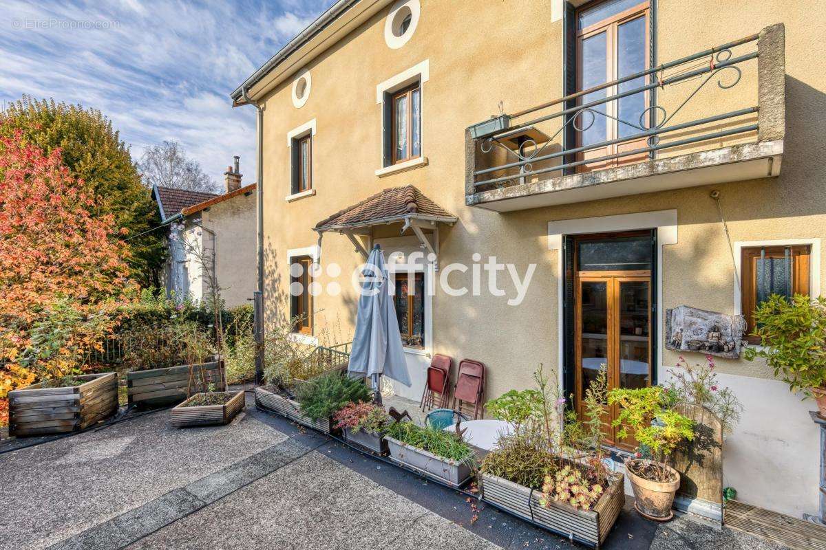 Appartement à AIX-LES-BAINS