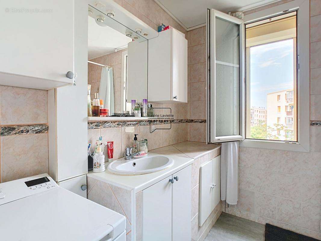 Appartement à MARSEILLE-9E