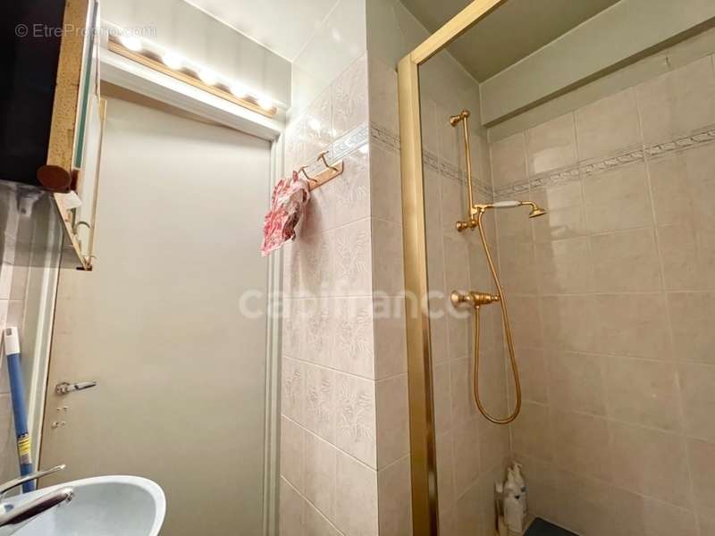 Appartement à PARIS-20E