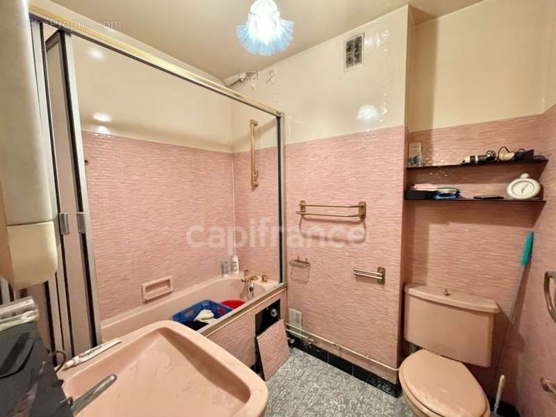 Appartement à PARIS-20E