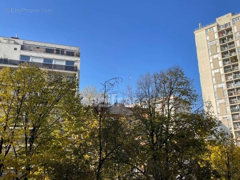 Appartement à PARIS-20E