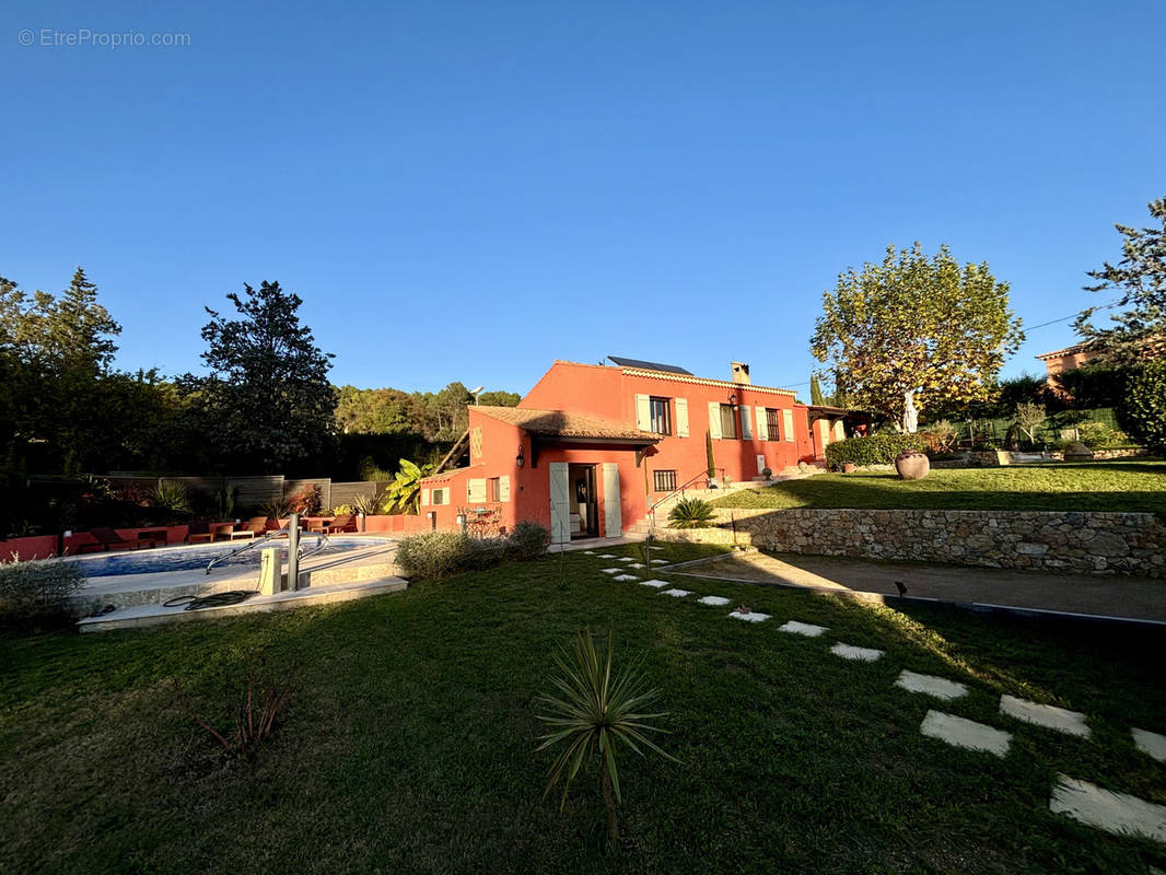 Maison à LORGUES