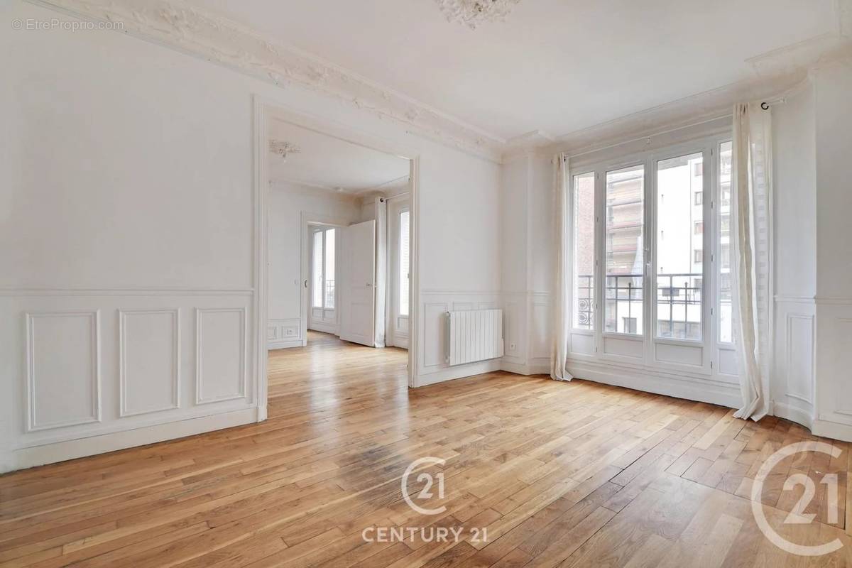 Appartement à PARIS-15E