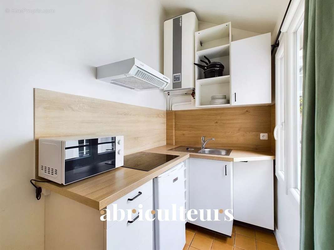 Appartement à PARIS-1E