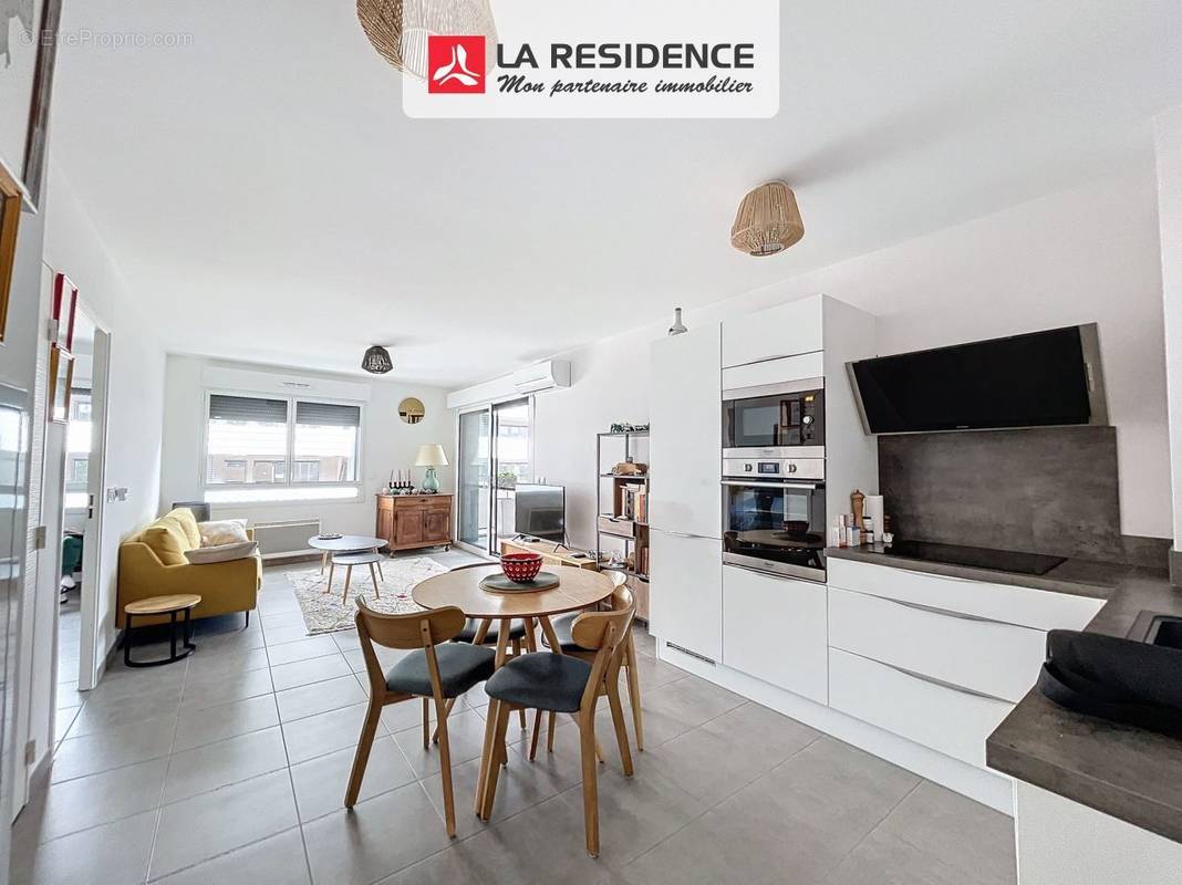 Appartement à VILLENEUVE-LOUBET