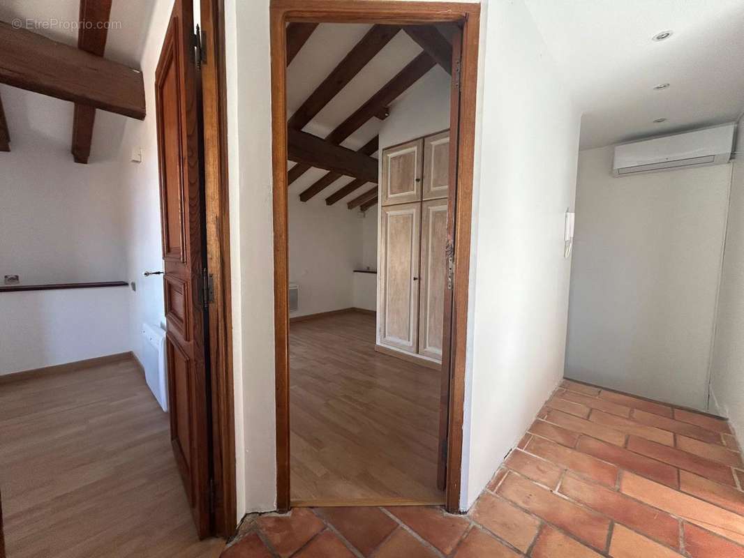 Appartement à POUSSAN