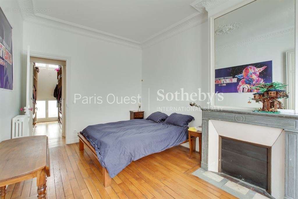 Appartement à PARIS-8E