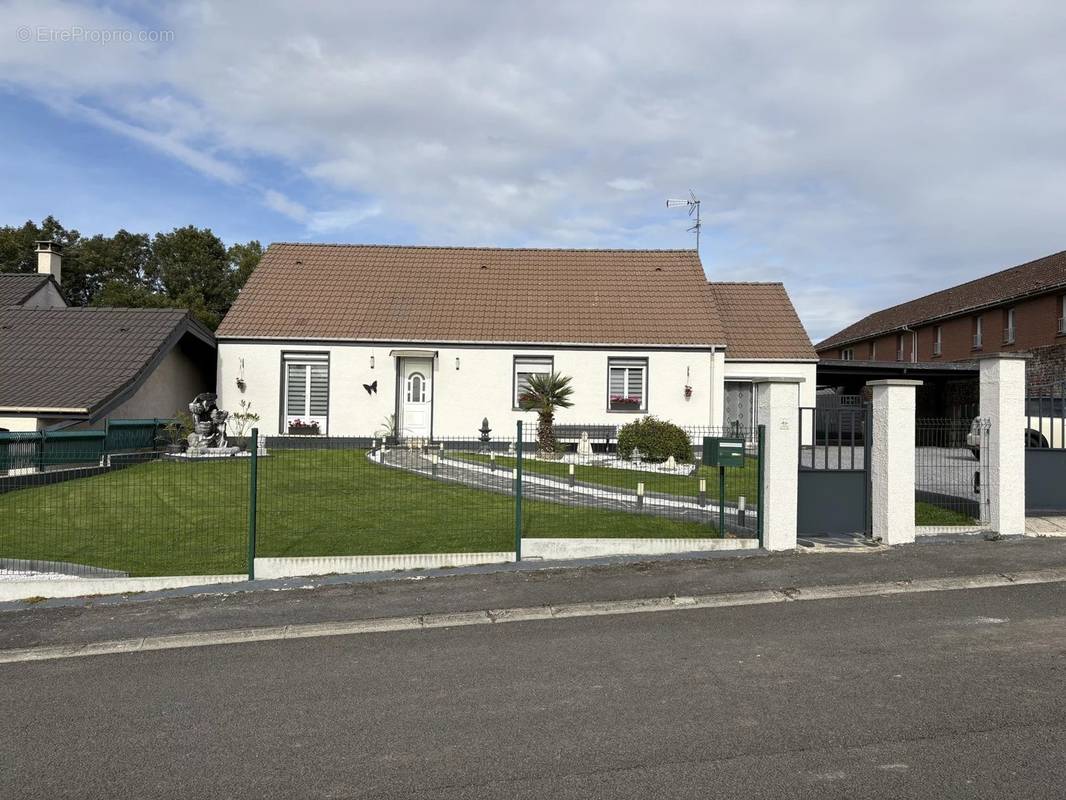 Maison à RAILLENCOURT-SAINTE-OLLE