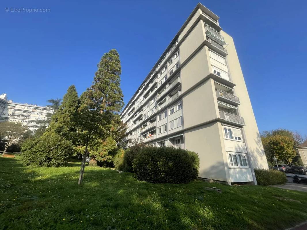 Appartement à CALUIRE-ET-CUIRE