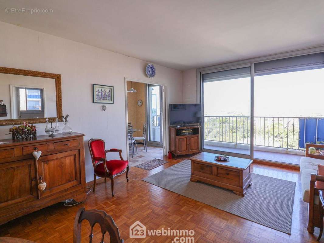 Appartement à MARSEILLE-9E