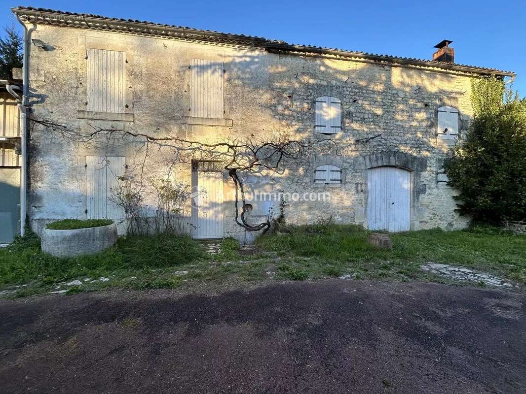 Maison à SAINT-JEAN-D&#039;ANGELY