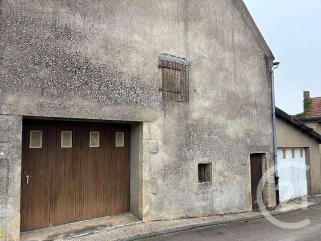 Maison à BILLY-SUR-OISY