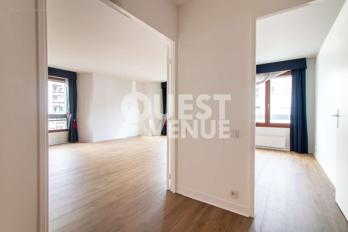 Appartement à COURBEVOIE