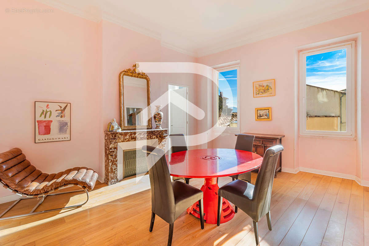 Appartement à MARSEILLE-8E