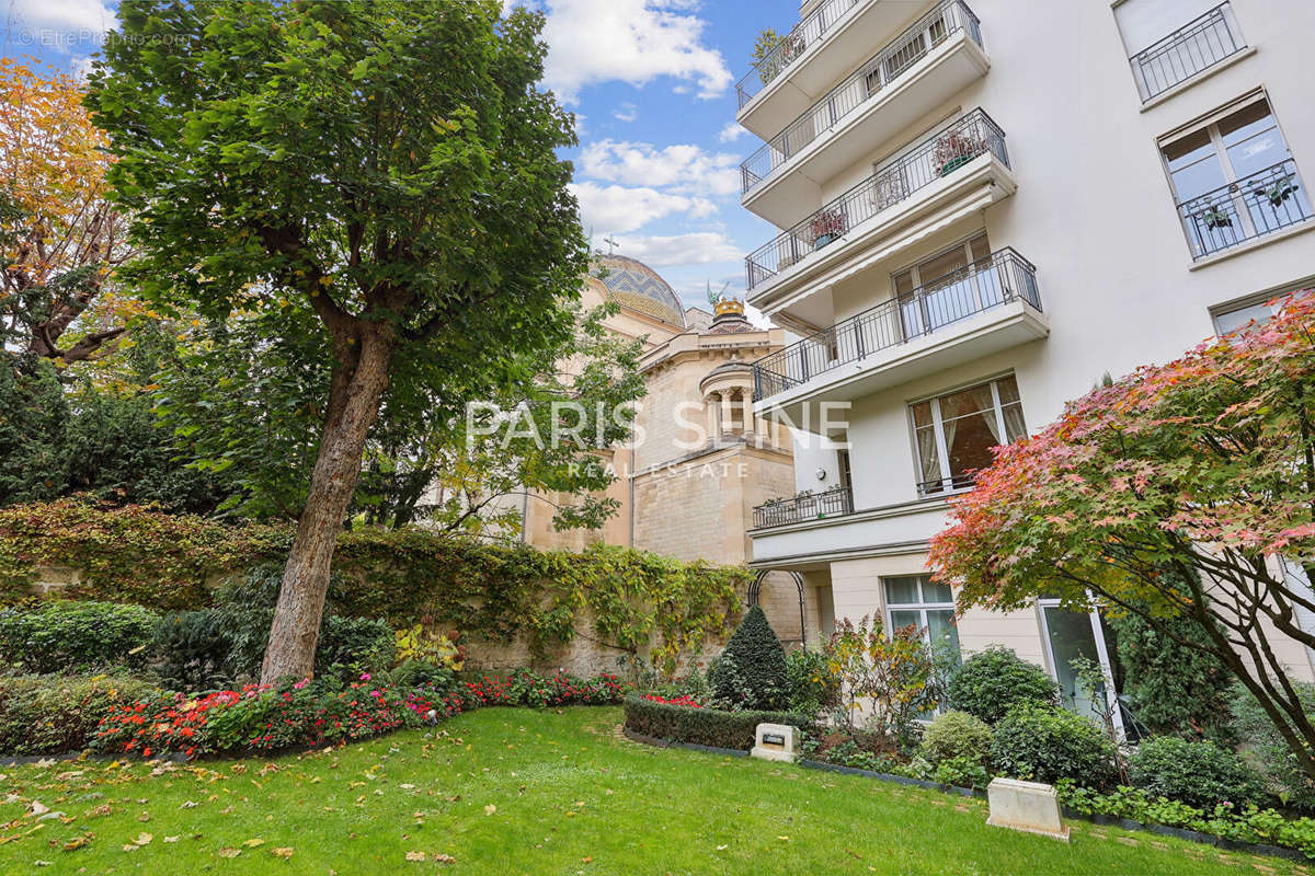 Appartement à PARIS-6E