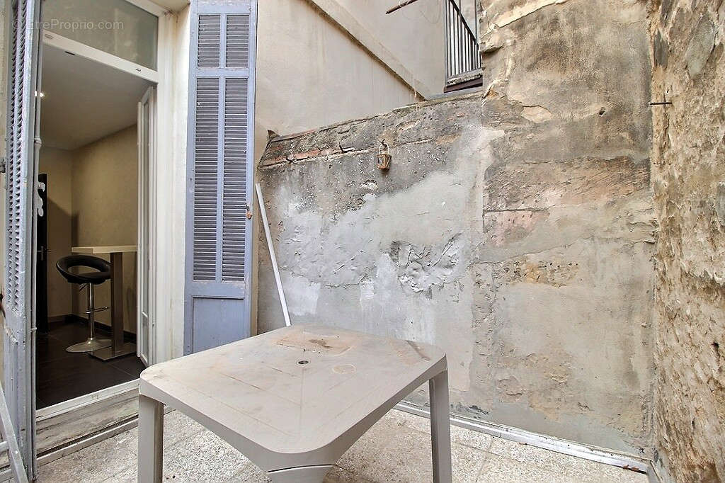 Appartement à MARSEILLE-1E