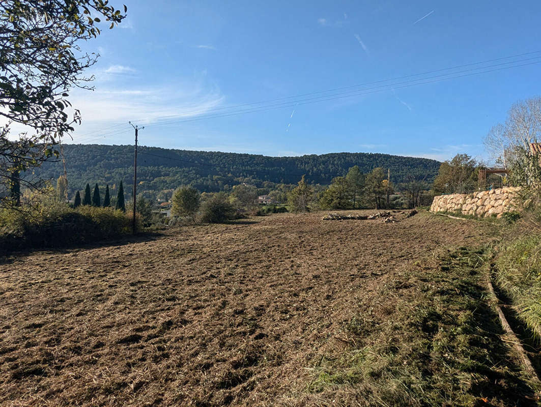 Terrain à SALERNES