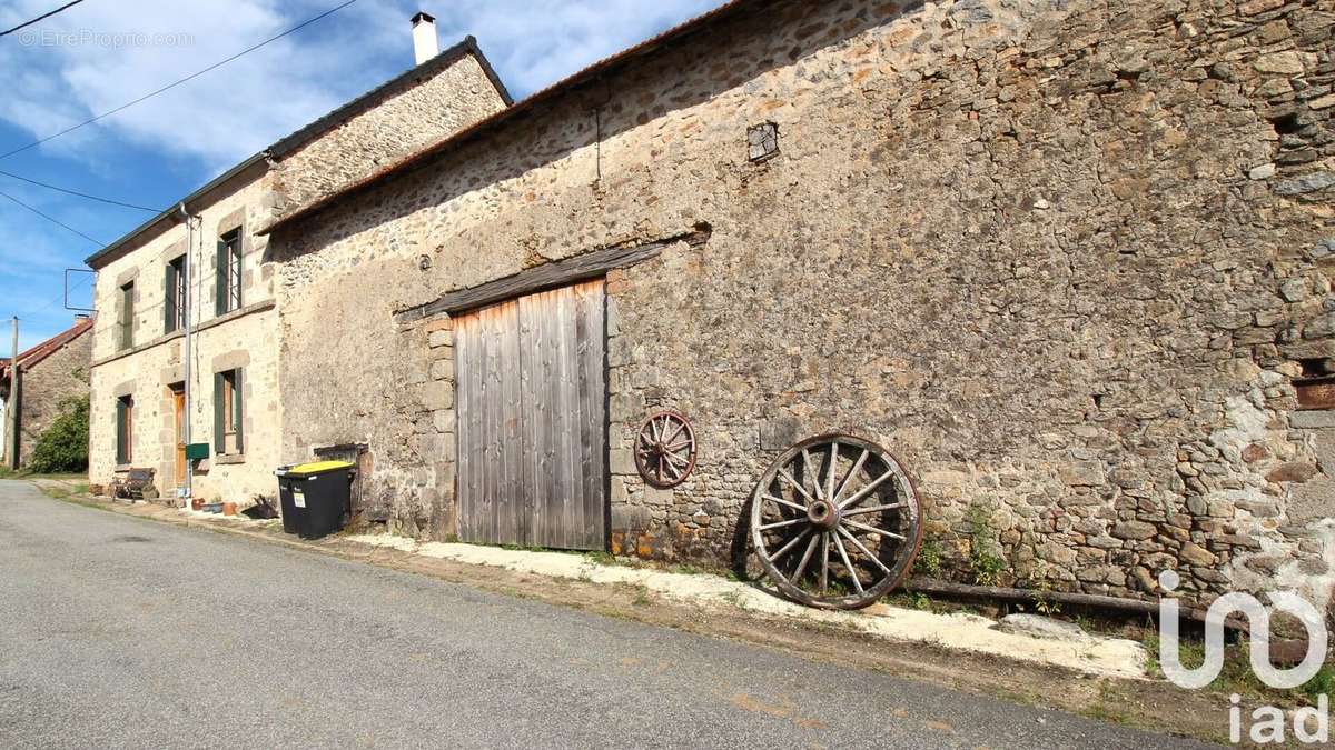 Photo 2 - Maison à SAINT-PIERRE-DE-FURSAC