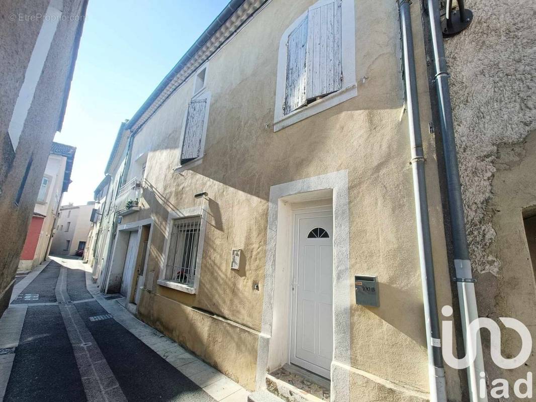 Photo 1 - Maison à ENTRAIGUES-SUR-LA-SORGUE