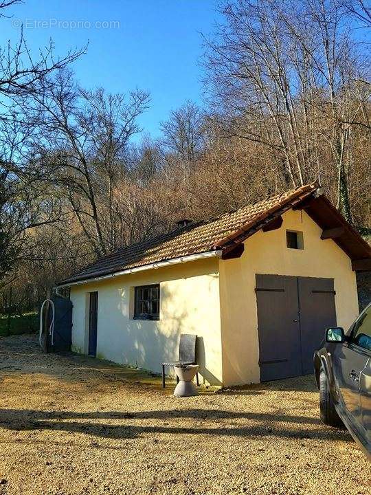 Maison à QUEYSSAC