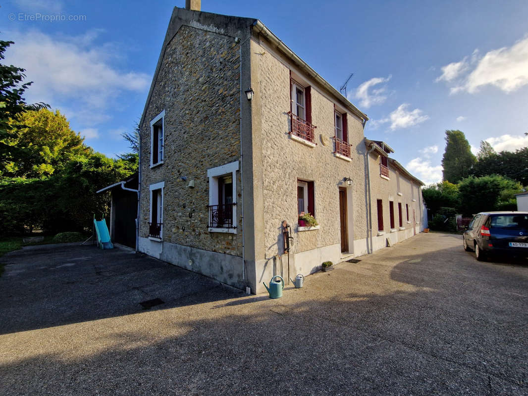 Maison à GARANCIERES