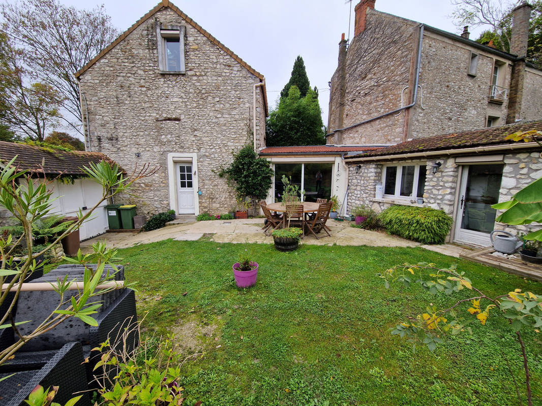 Maison à MONTCHAUVET