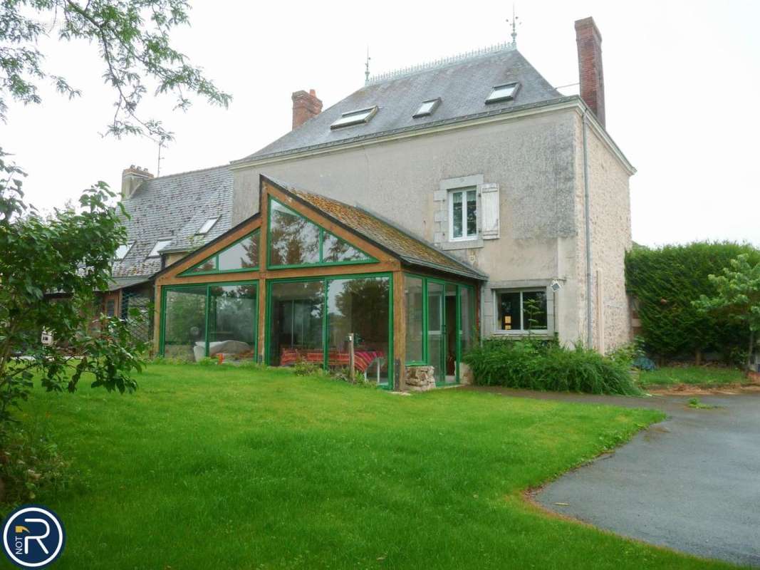 Maison à SAINT-JEAN-SUR-MAYENNE