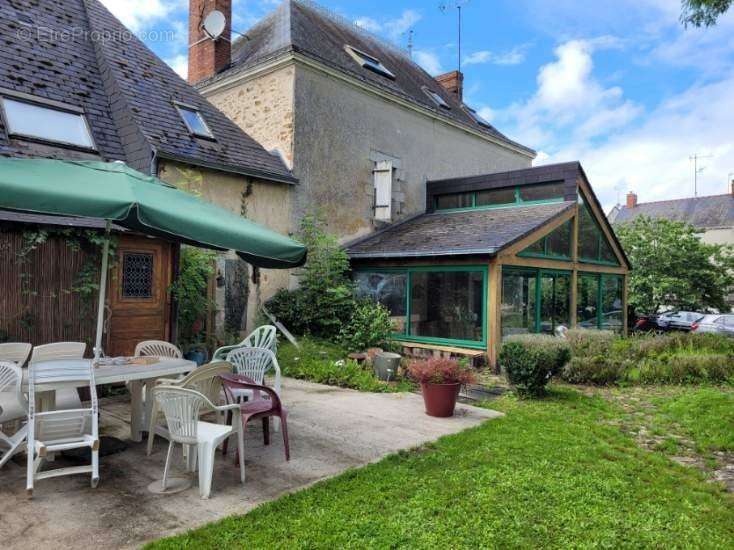 Maison à SAINT-JEAN-SUR-MAYENNE