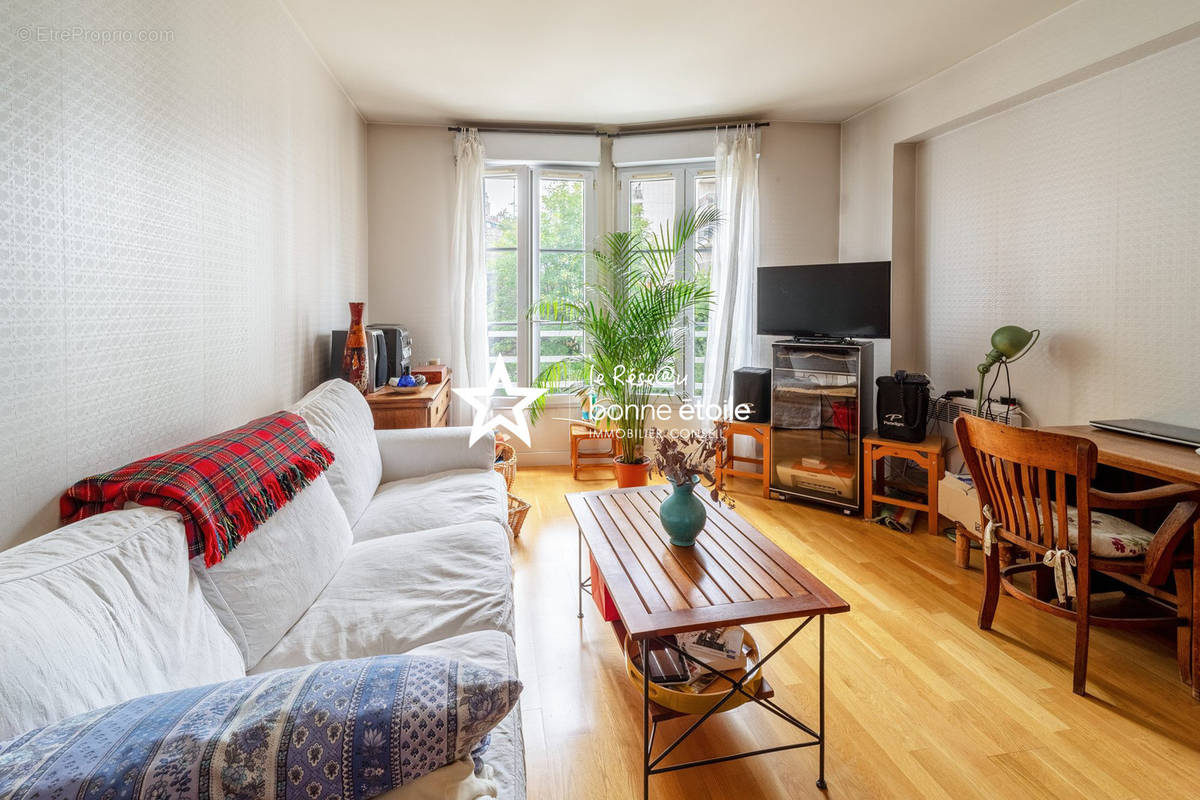 Appartement à PARIS-19E