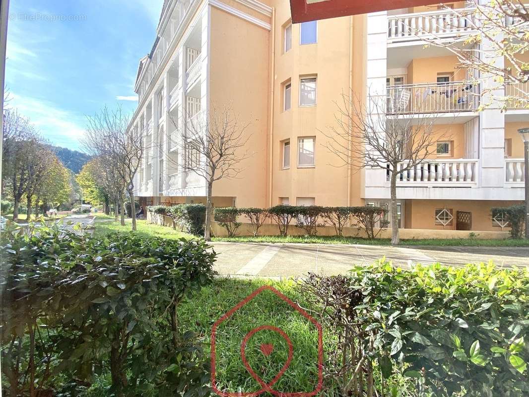 Appartement à LAMALOU-LES-BAINS