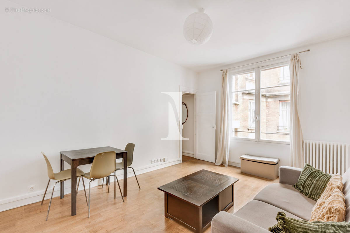 Appartement à PARIS-15E