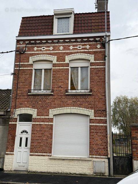 Maison à HOUPLINES