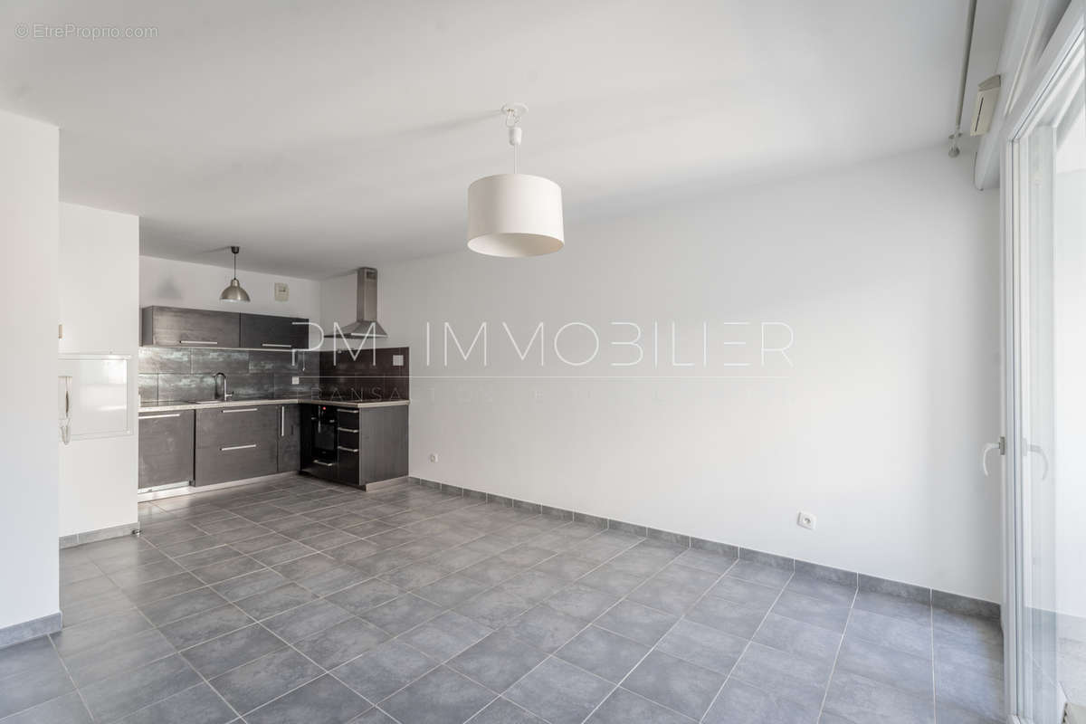 Appartement à MARSEILLE-2E