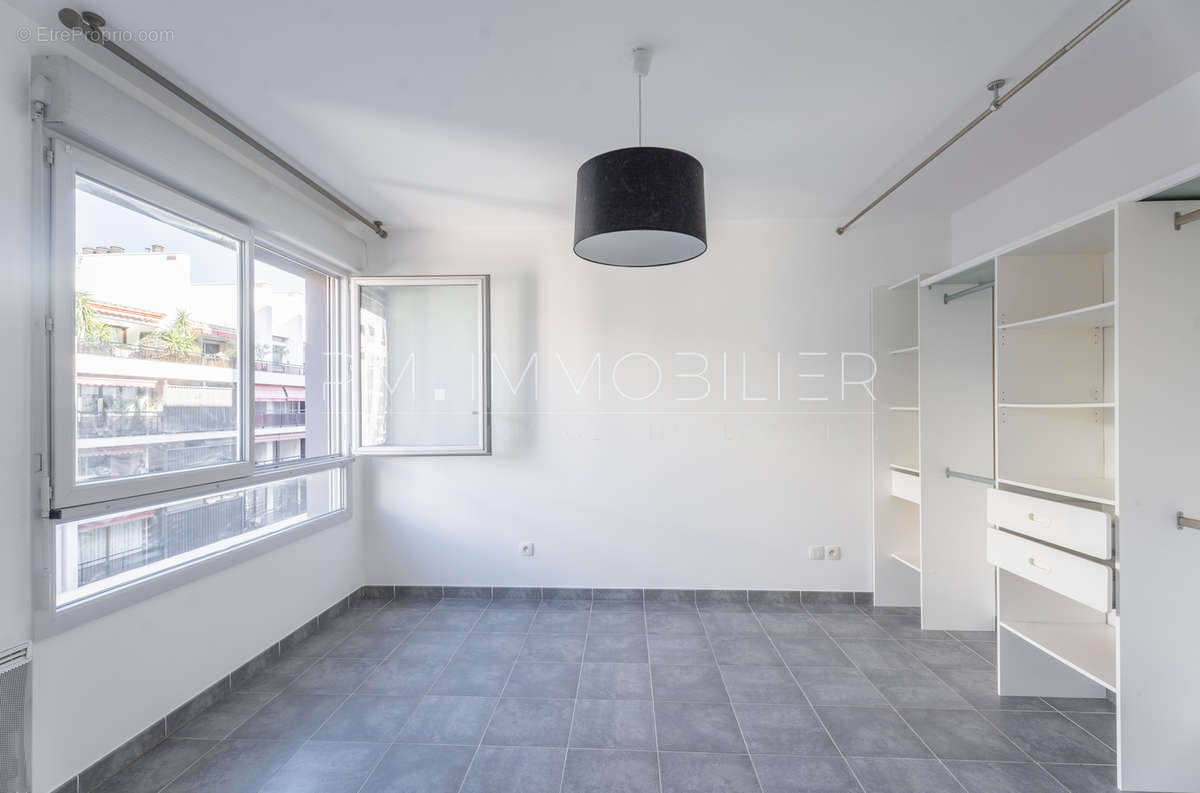 Appartement à MARSEILLE-2E