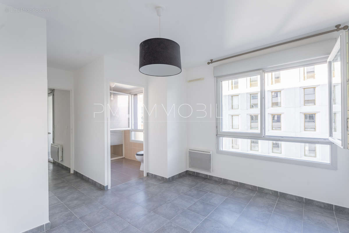 Appartement à MARSEILLE-2E