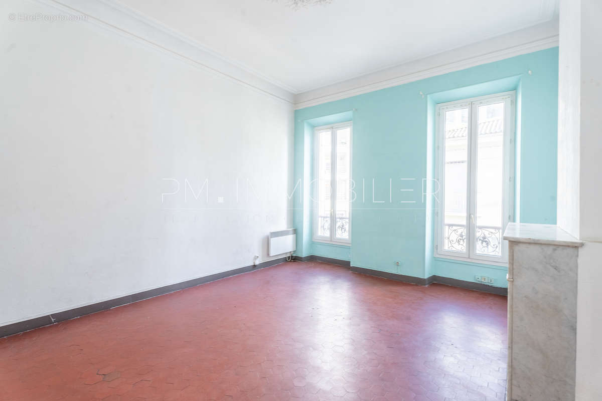 Appartement à MARSEILLE-5E