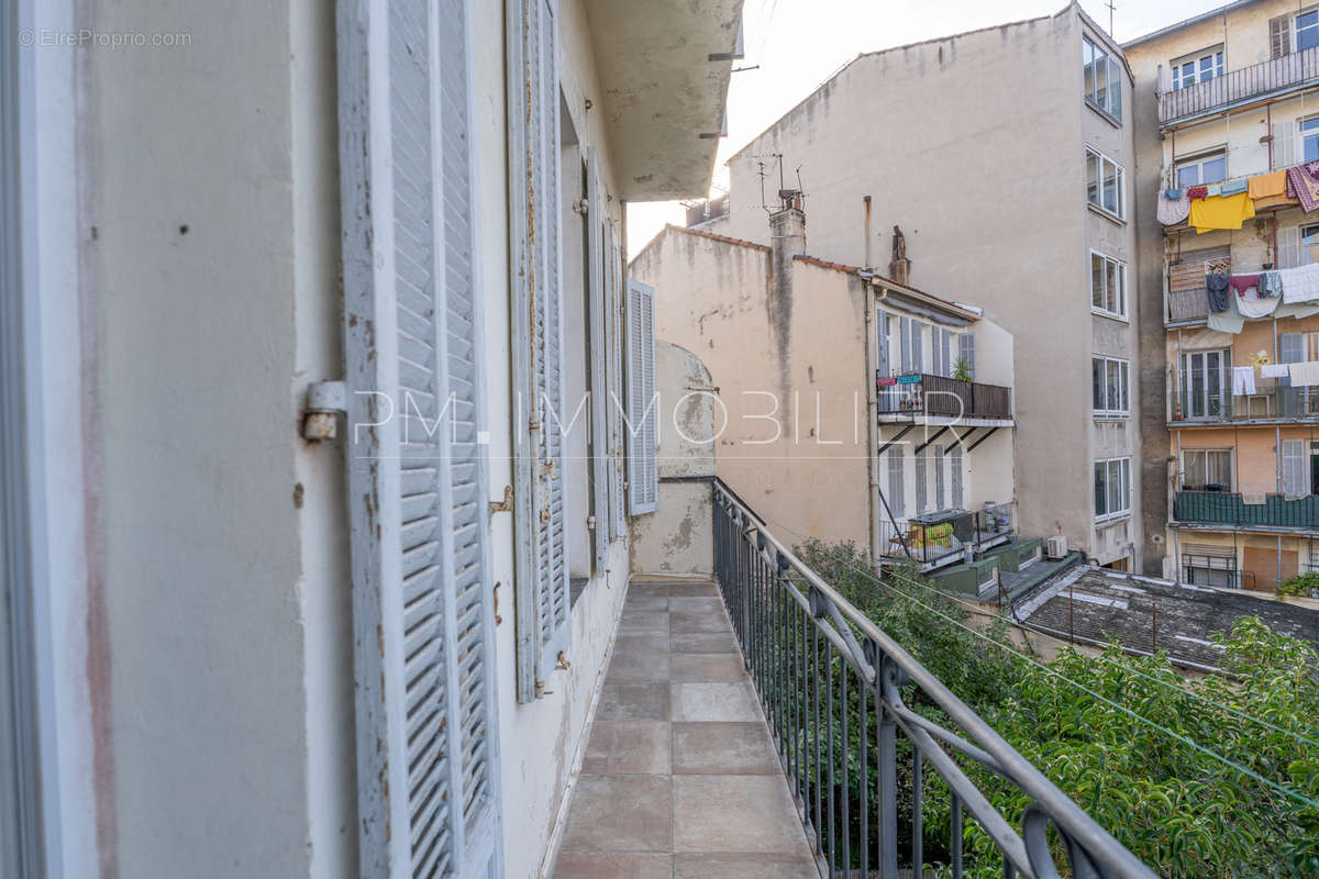 Appartement à MARSEILLE-5E