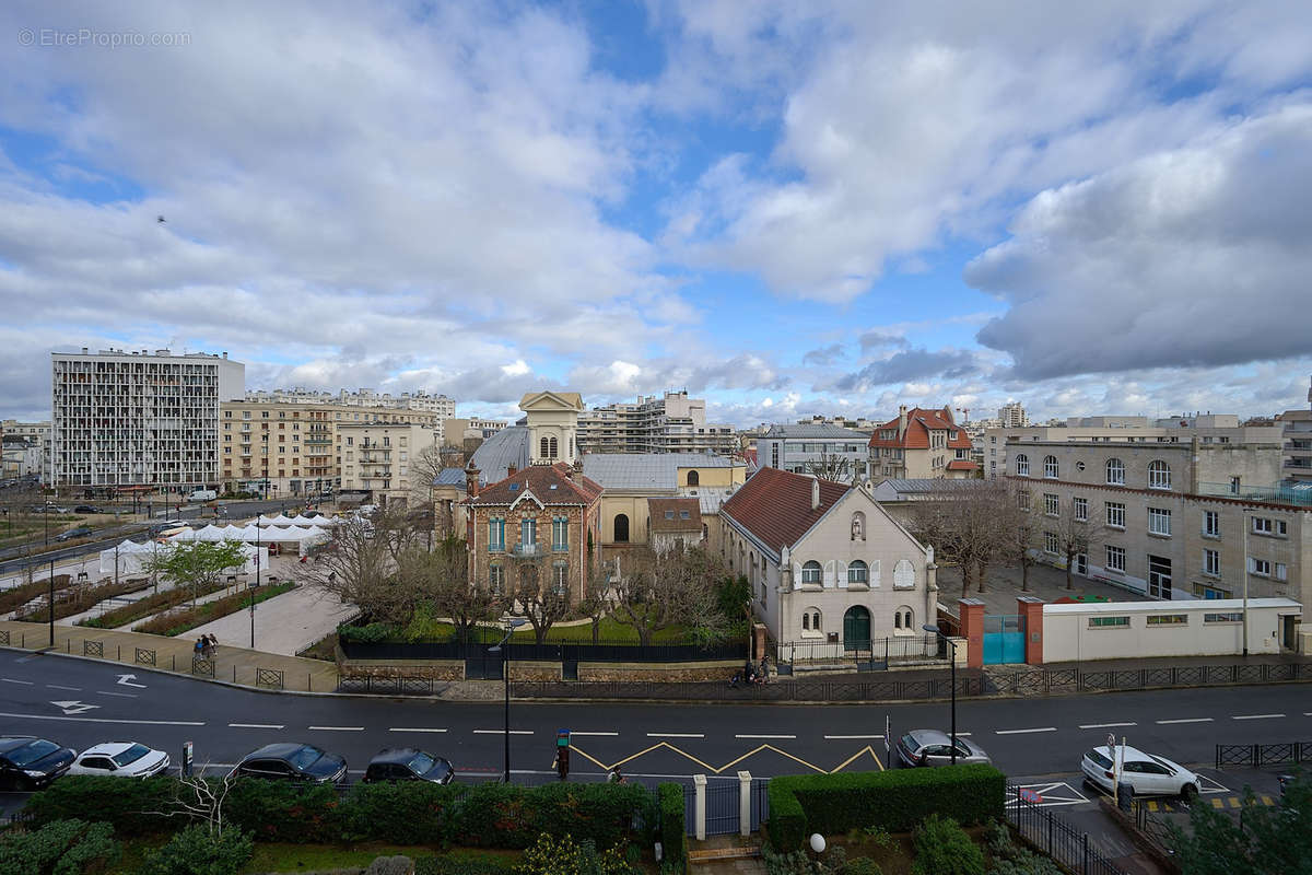 Appartement à COURBEVOIE