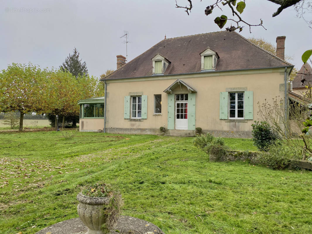 Maison à MASSAY