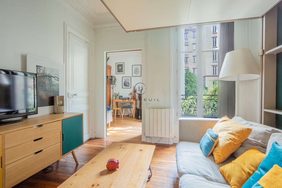 Appartement à COURBEVOIE