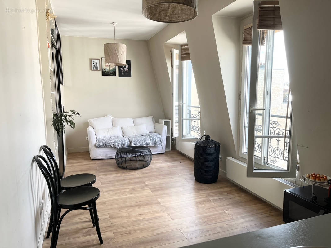 Appartement à PARIS-17E